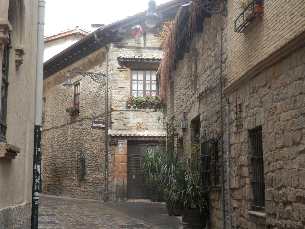 Plaza Catedral Hostel Pampeluna Zewnętrze zdjęcie