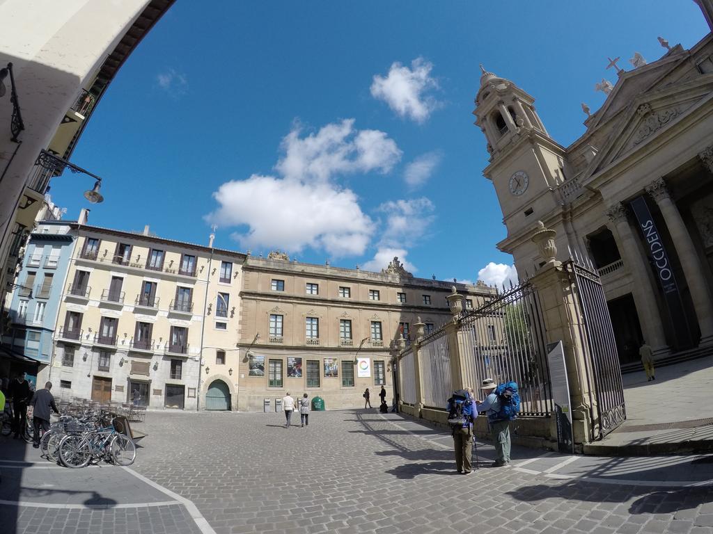 Plaza Catedral Hostel Pampeluna Zewnętrze zdjęcie