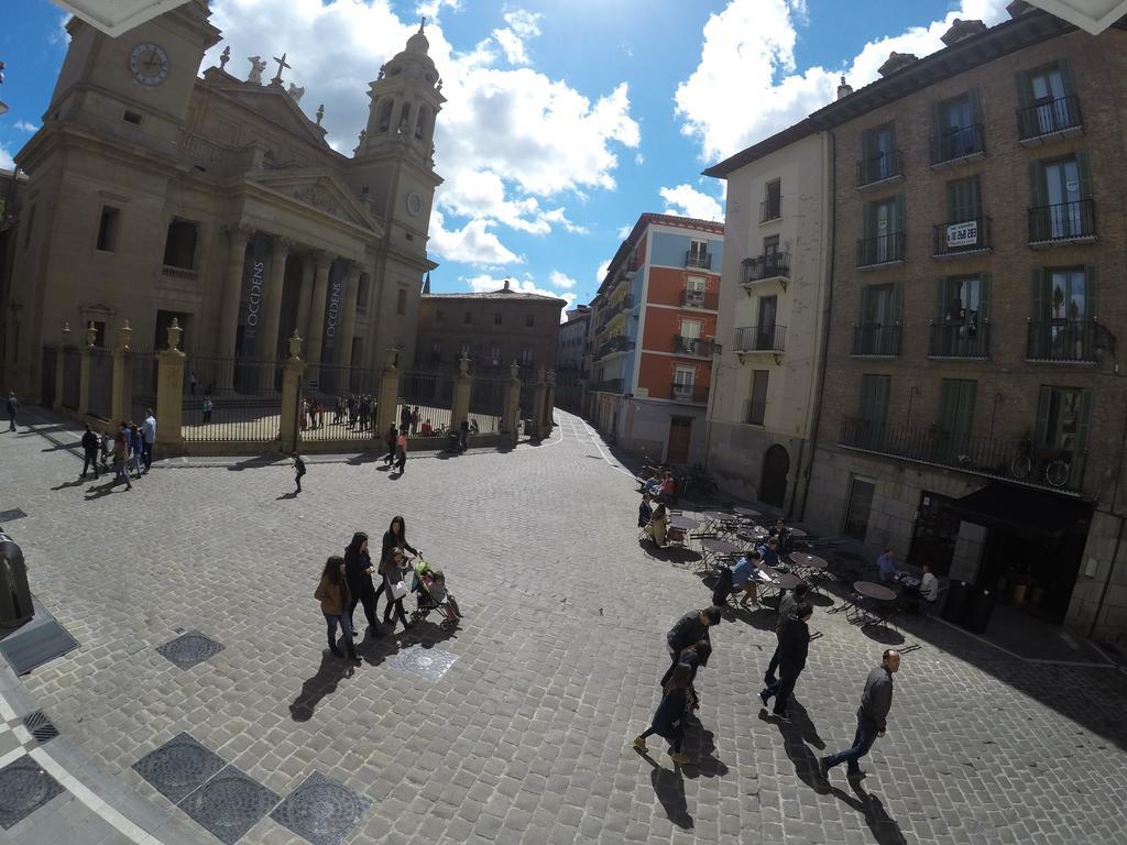 Plaza Catedral Hostel Pampeluna Zewnętrze zdjęcie