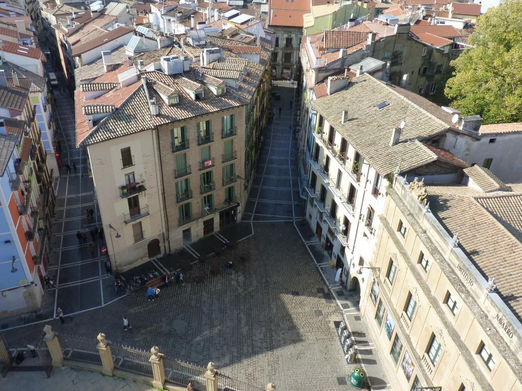 Plaza Catedral Hostel Pampeluna Zewnętrze zdjęcie